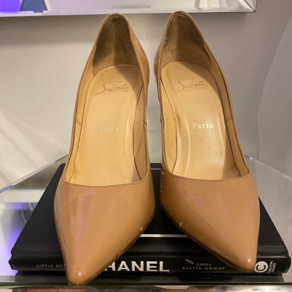 Christian Louboutin So Kate Pumps
